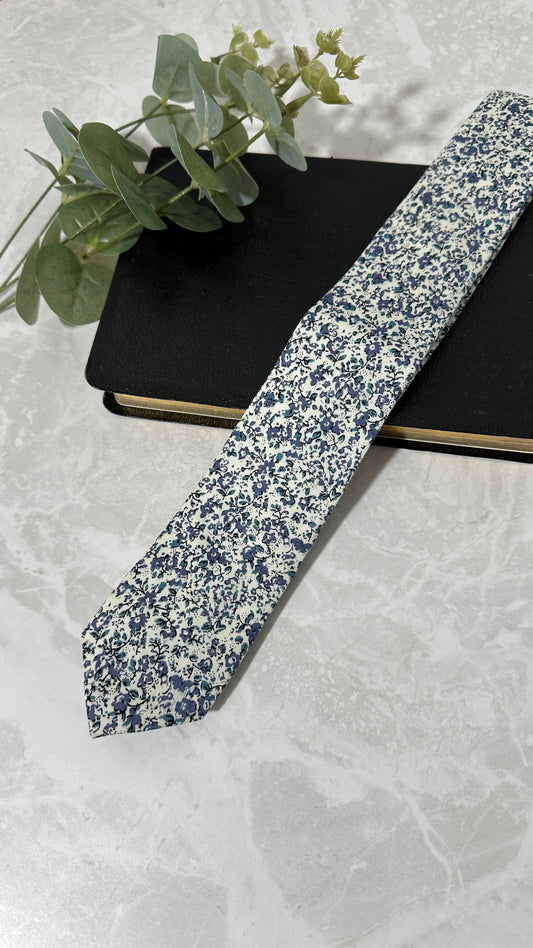 Corbata BFA