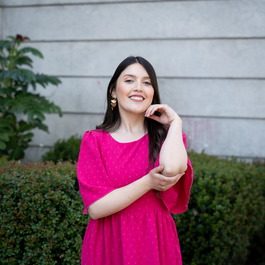 Vestido Plumeti Manga Corta Fucsia